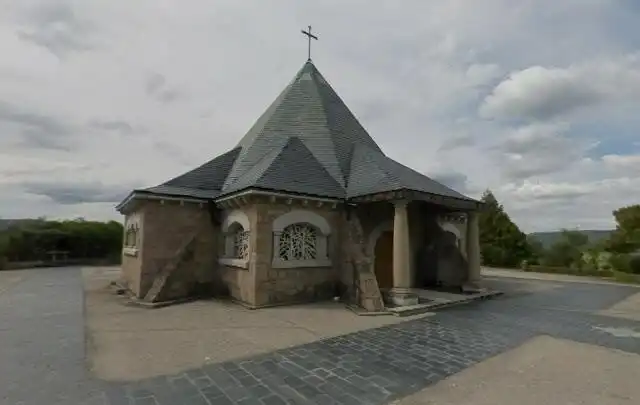 Vista exterior de Casa adosada en venta en Puente de Domingo Flórez