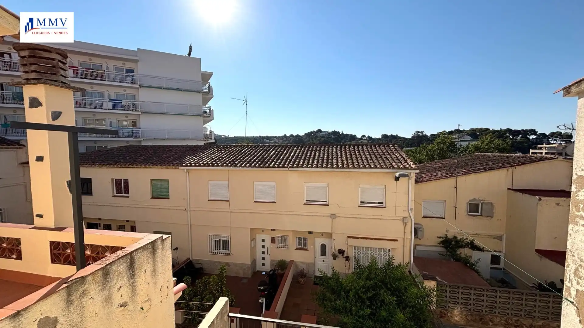 Casa adosada en venda a Mas Baell - Can Carbó