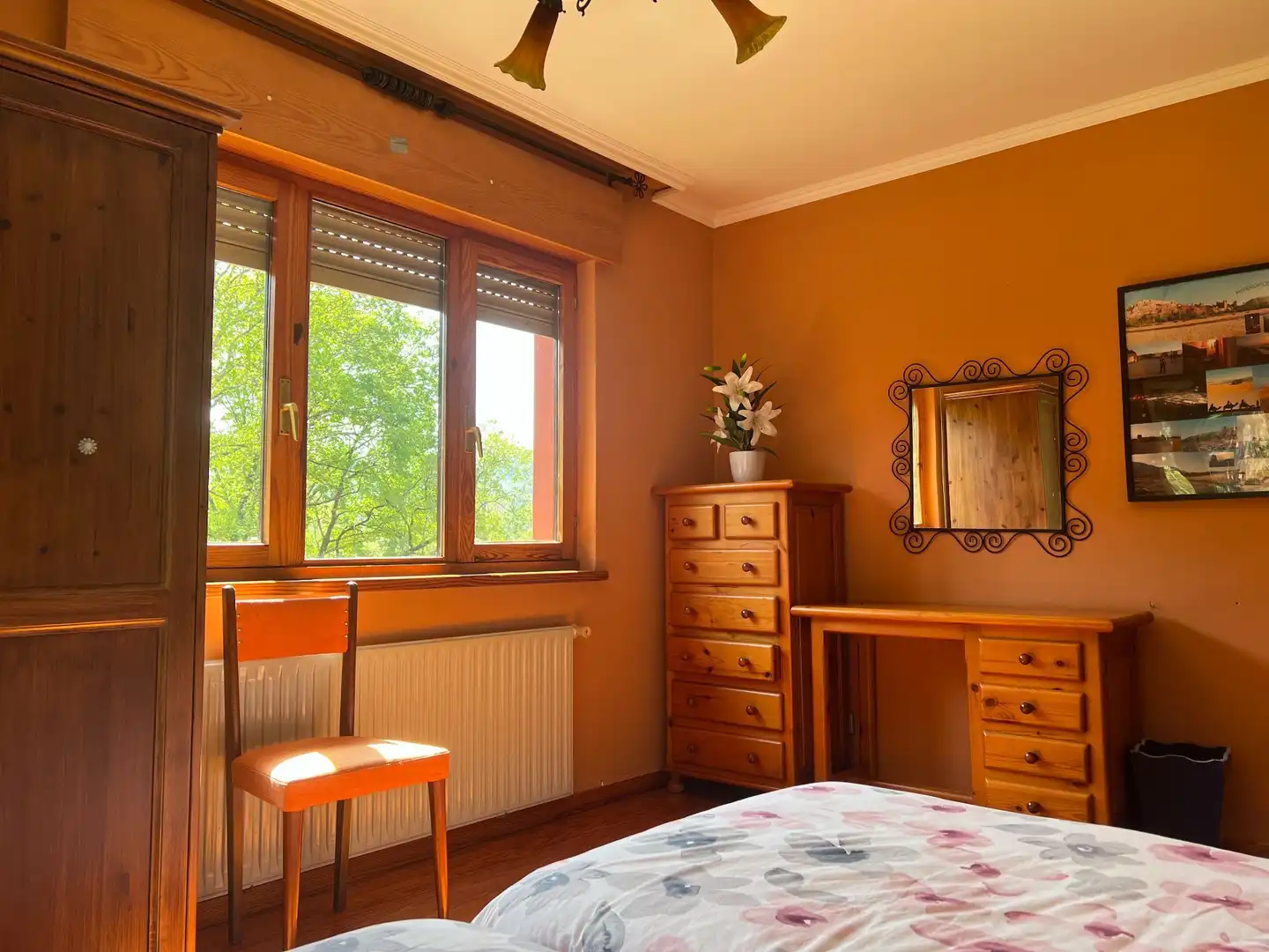 Habitación de Casa o chalet en venta en Cangas de Onís con Calefacción, Jardín privado y Amueblado