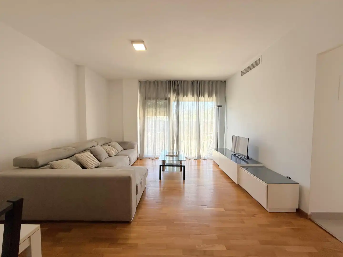 Wohnzimmer von Erdgeschoss zum Verkauf in Gandia mit Terrasse und Balkon