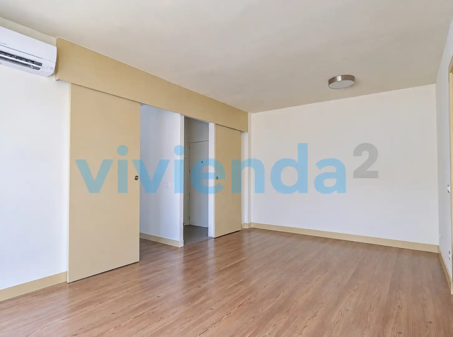 Living room of Flat for sale in Ciudad Lineal