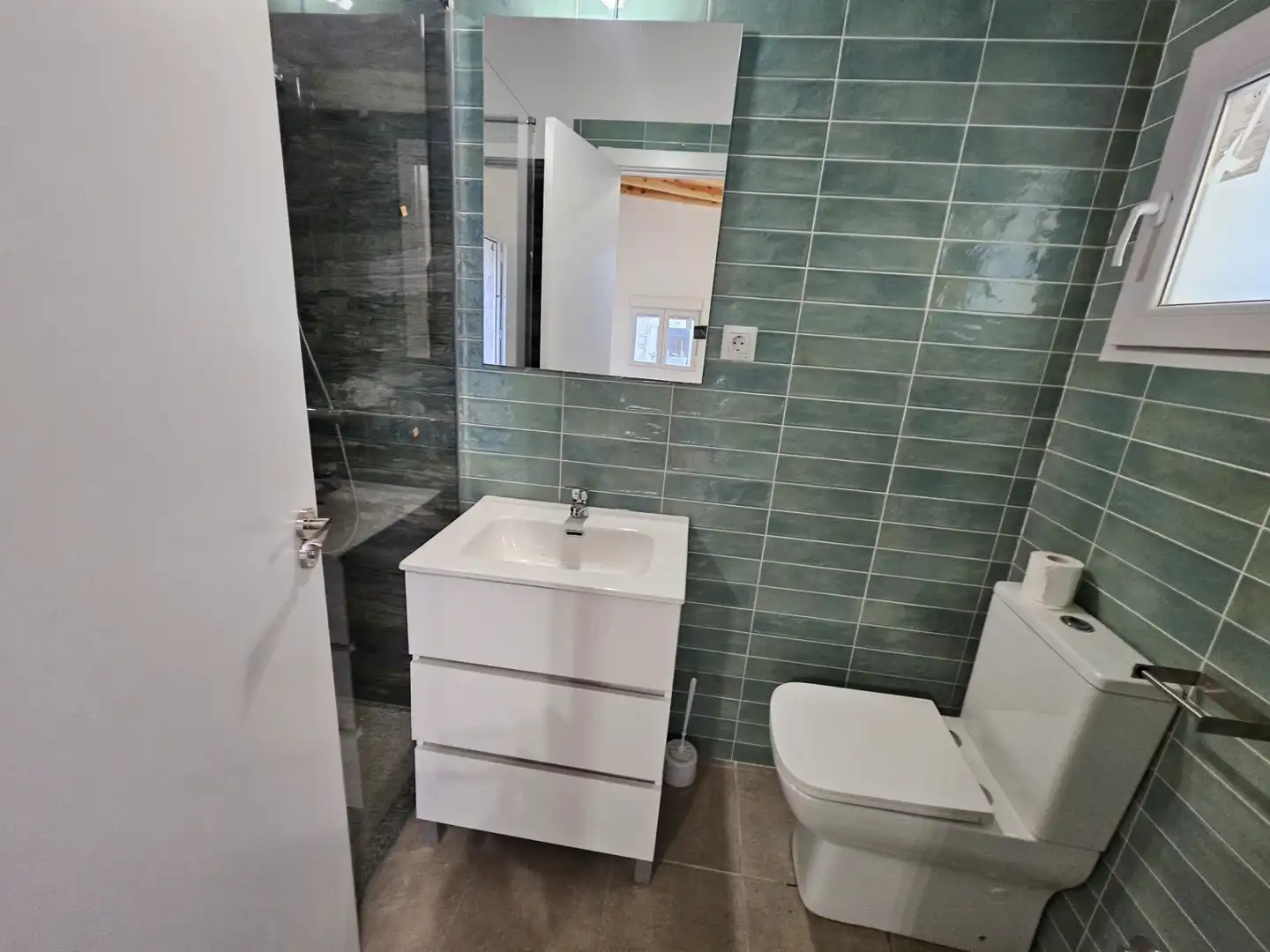 Room in Calle de los Mozos, Cabanillas de la Sierra