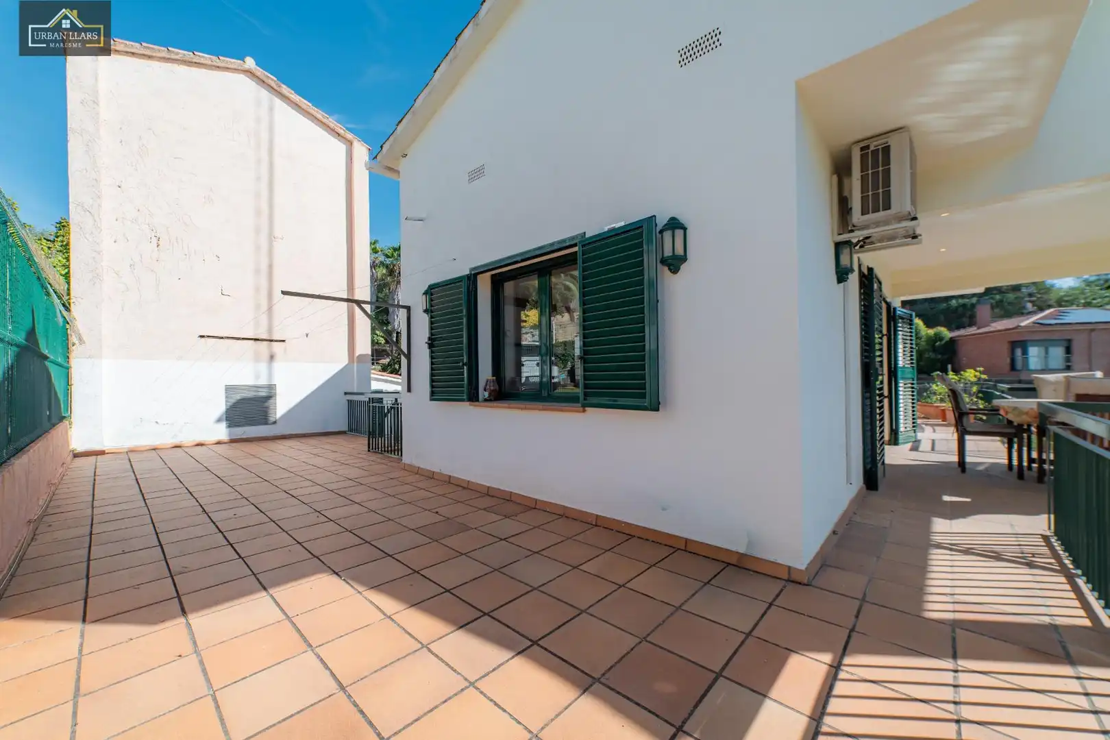 Vista exterior de Casa o chalet en venta en Sant Vicenç de Montalt con Jardín privado, Parquet y Piscina comunitaria
