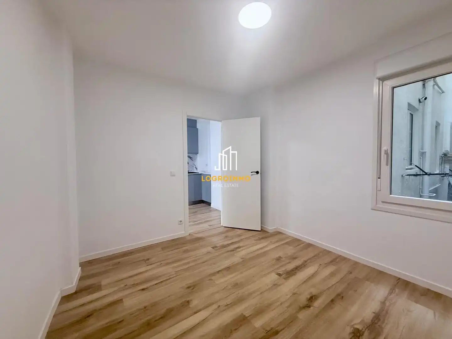 Habitación de Piso en venta en  Logroño con Aire acondicionado, Calefacción y Parquet
