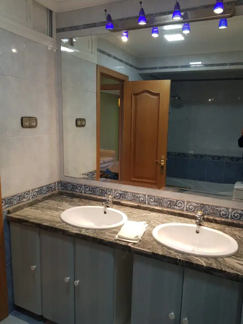 Baño de Ático en venta en Madrid con Aire acondicionado, Calefacción y Balcón