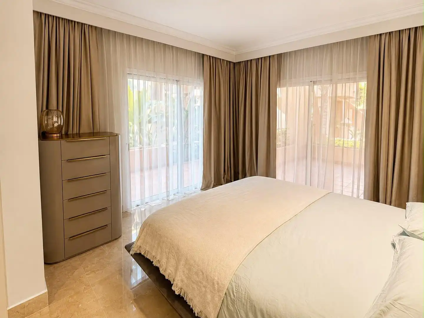 Bedroom of Ground floor for rent in Marbella  with Air Conditioner, Terrace and Swimming Pool