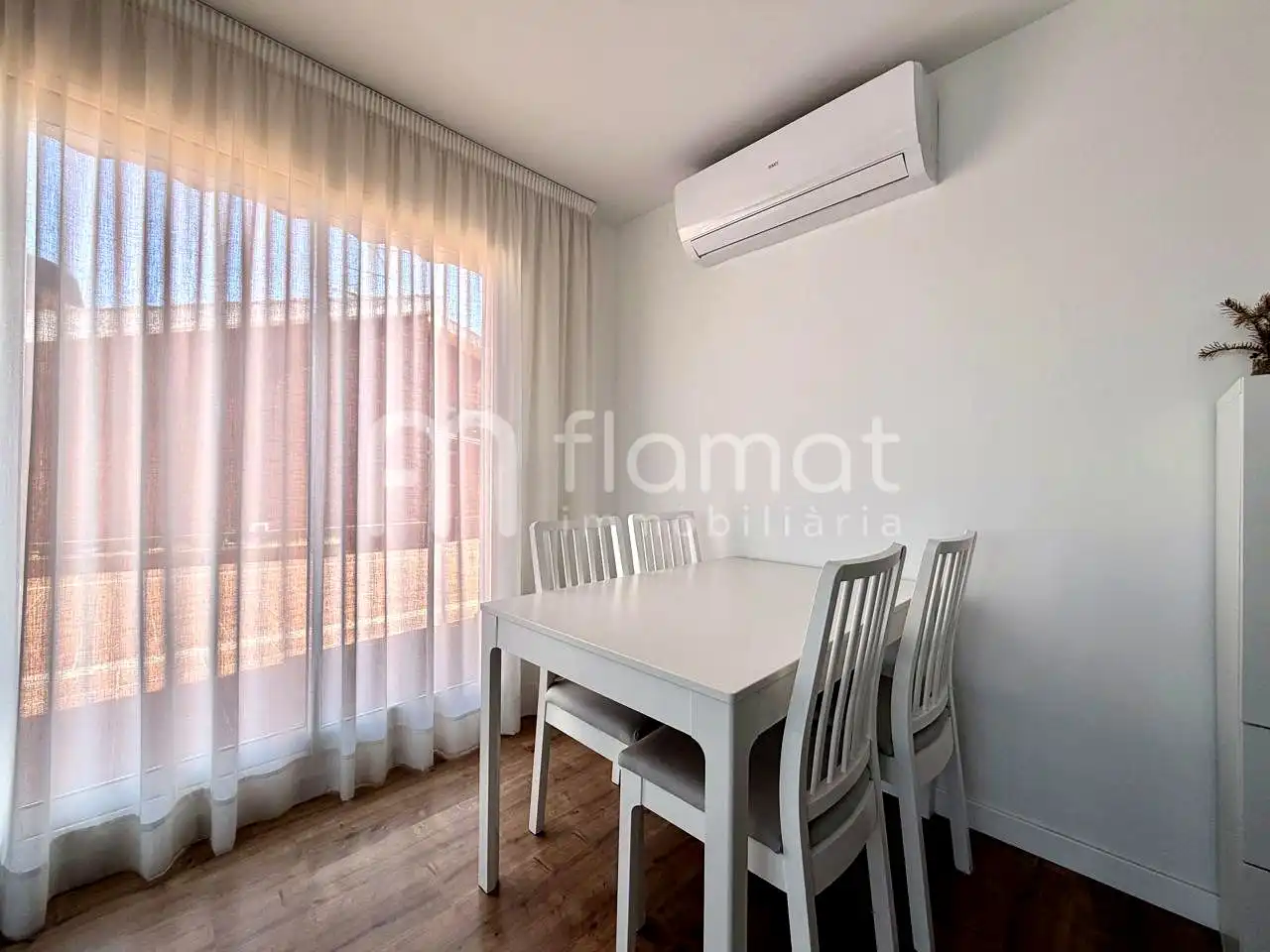 Esszimmer von Dachboden zum Verkauf in Malgrat de Mar mit Klimaanlage und Terrasse