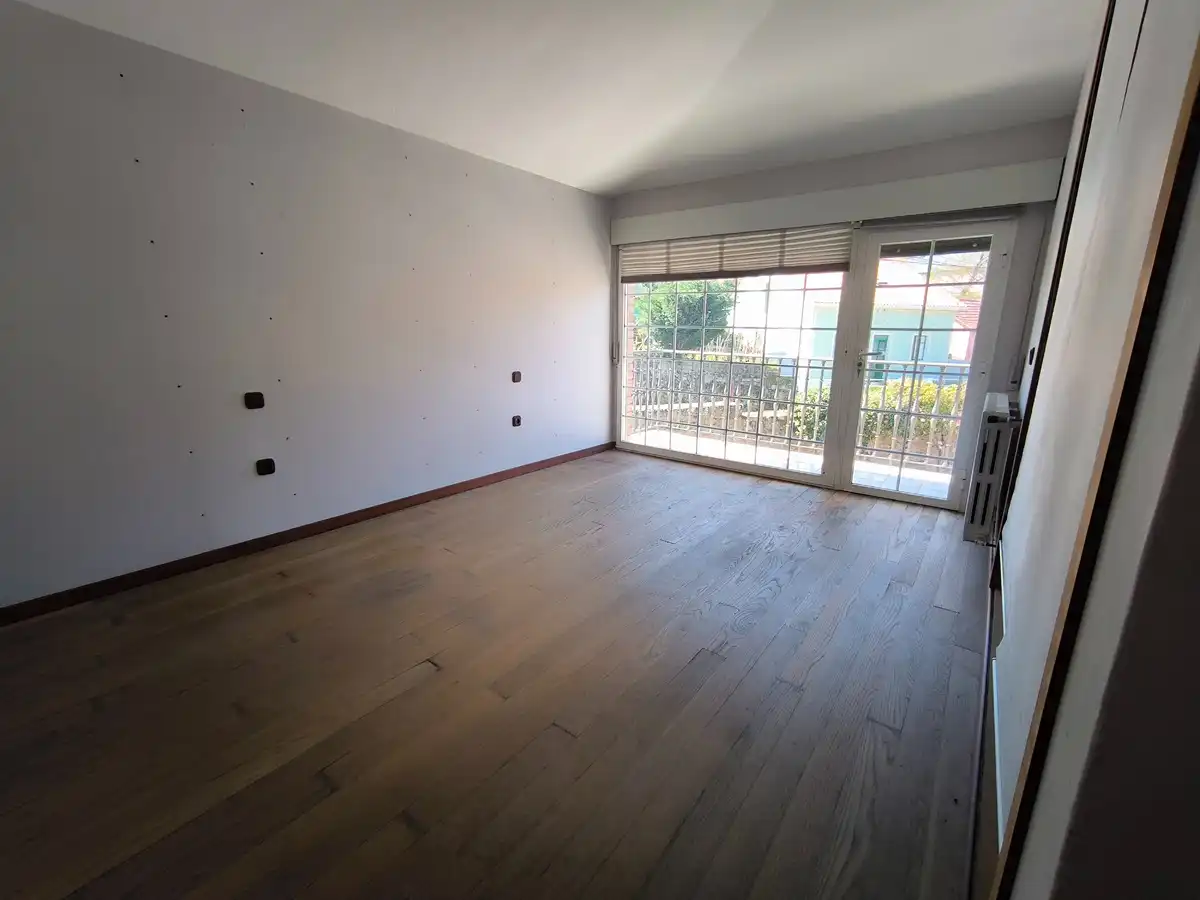 Habitación de Casa o chalet en venta en Vilagarcía de Arousa con Calefacción, Jardín privado y Parquet
