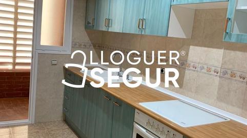 Foto 3 de Piso de alquiler en Mare de Deu del Carme, Sant Joan Baptista, Sant Adrià de Besòs