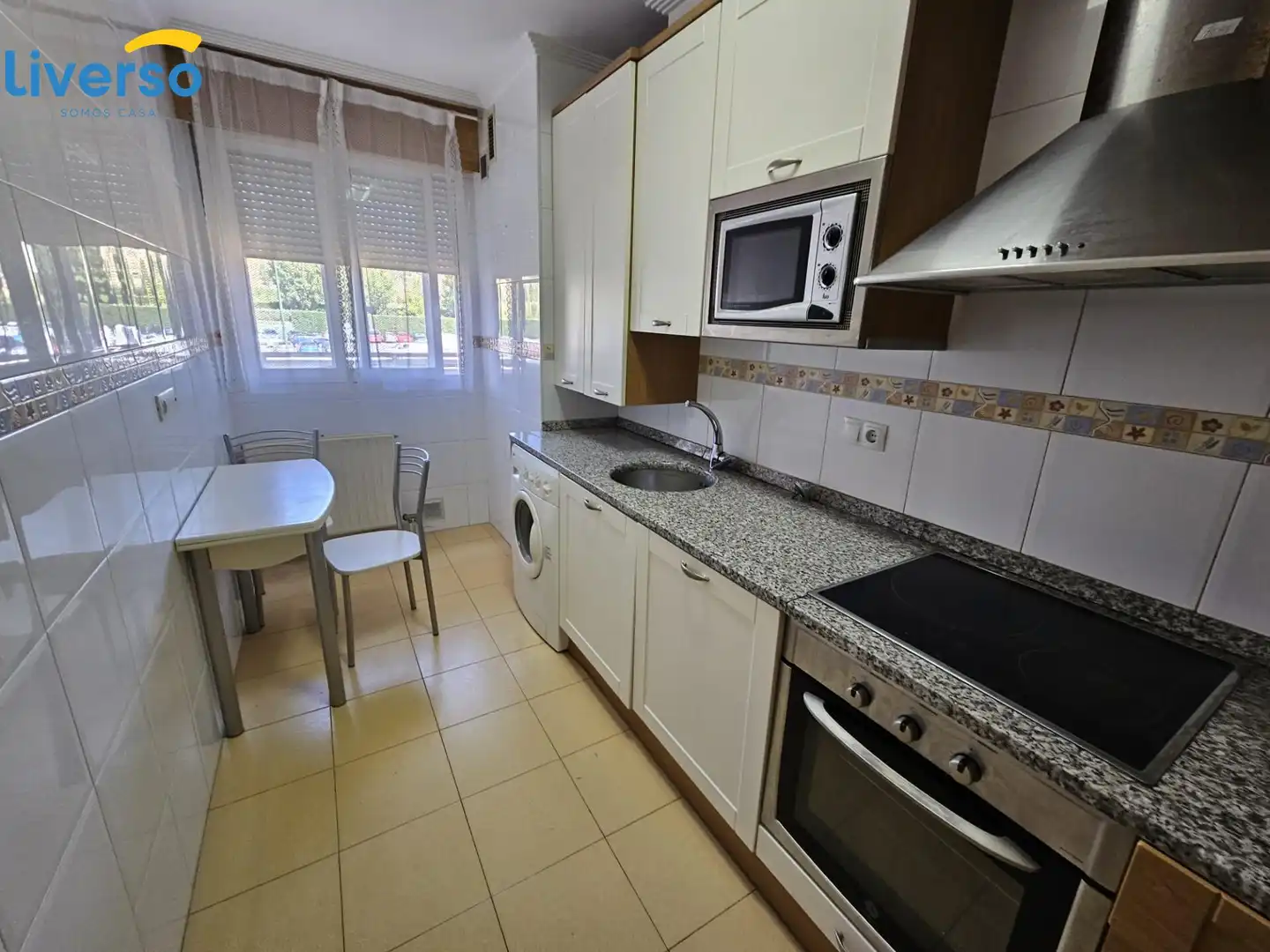 Cocina de Piso de alquiler en Burgos con Calefacción, Terraza y Amueblado