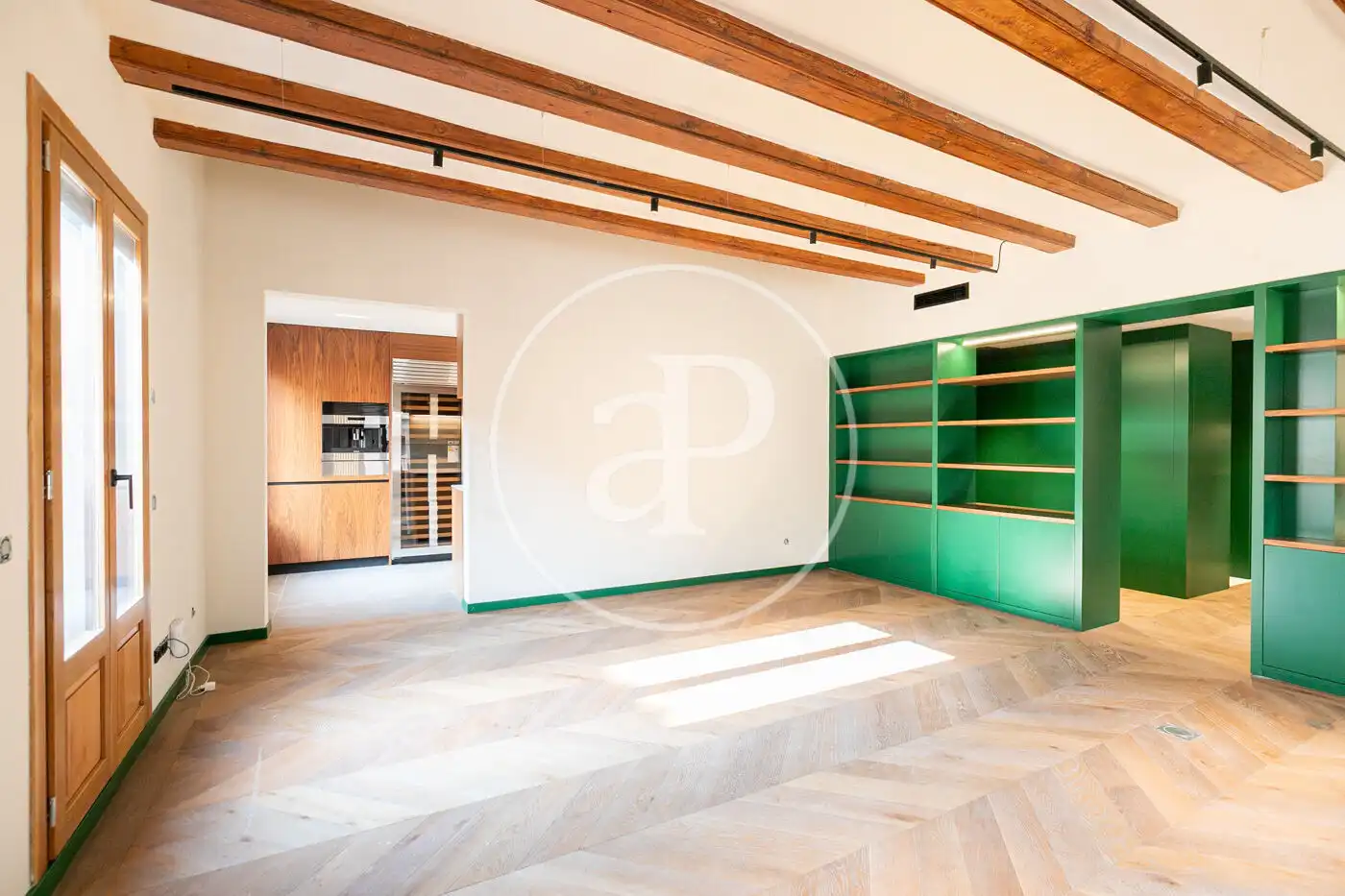 Wohnzimmer von Dachboden zum Verkauf in Barcelona mit Klimaanlage, Heizung und Terrasse