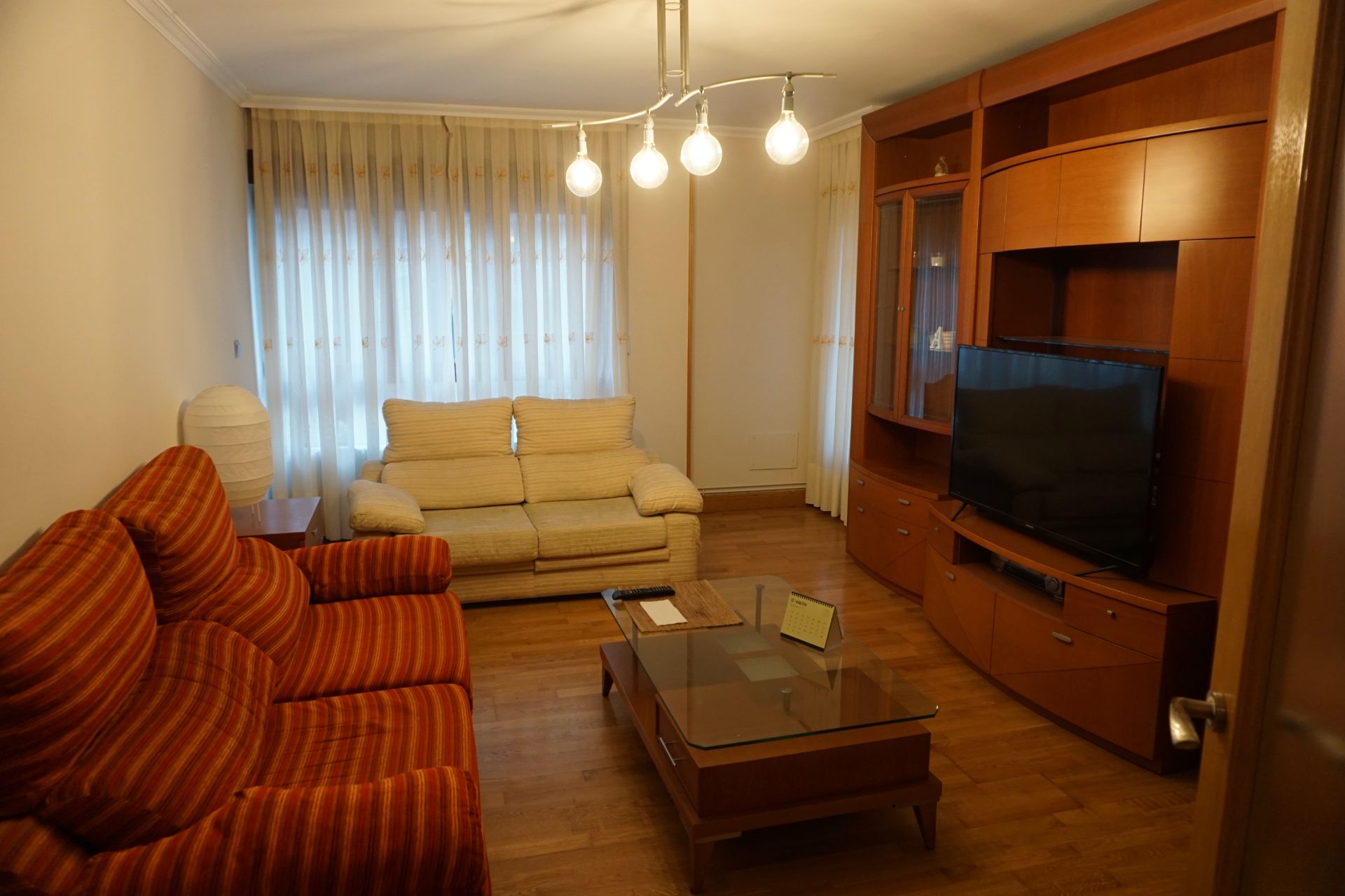 Living room of Flat for sale in Basauri   with Heating, Furnished and Balcony
