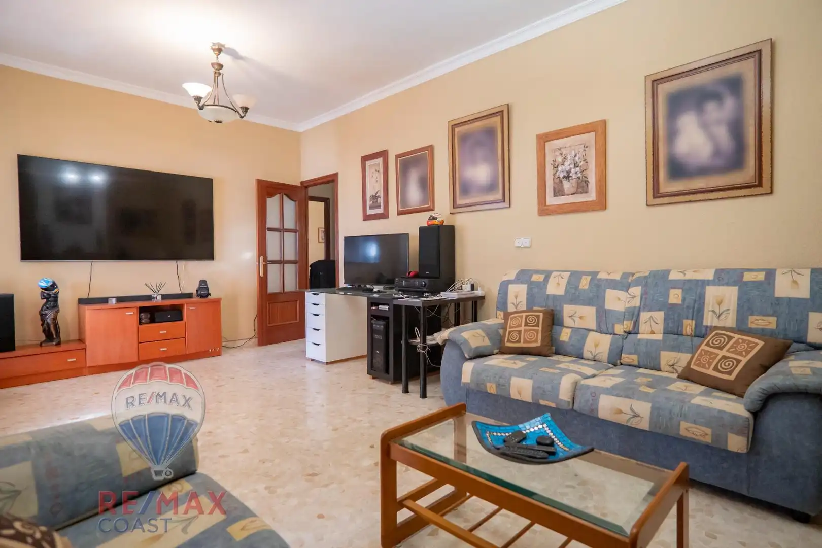 Sala de estar de Casa o chalet en venta en Rincón de la Victoria con Jardín privado, Terraza y Piscina