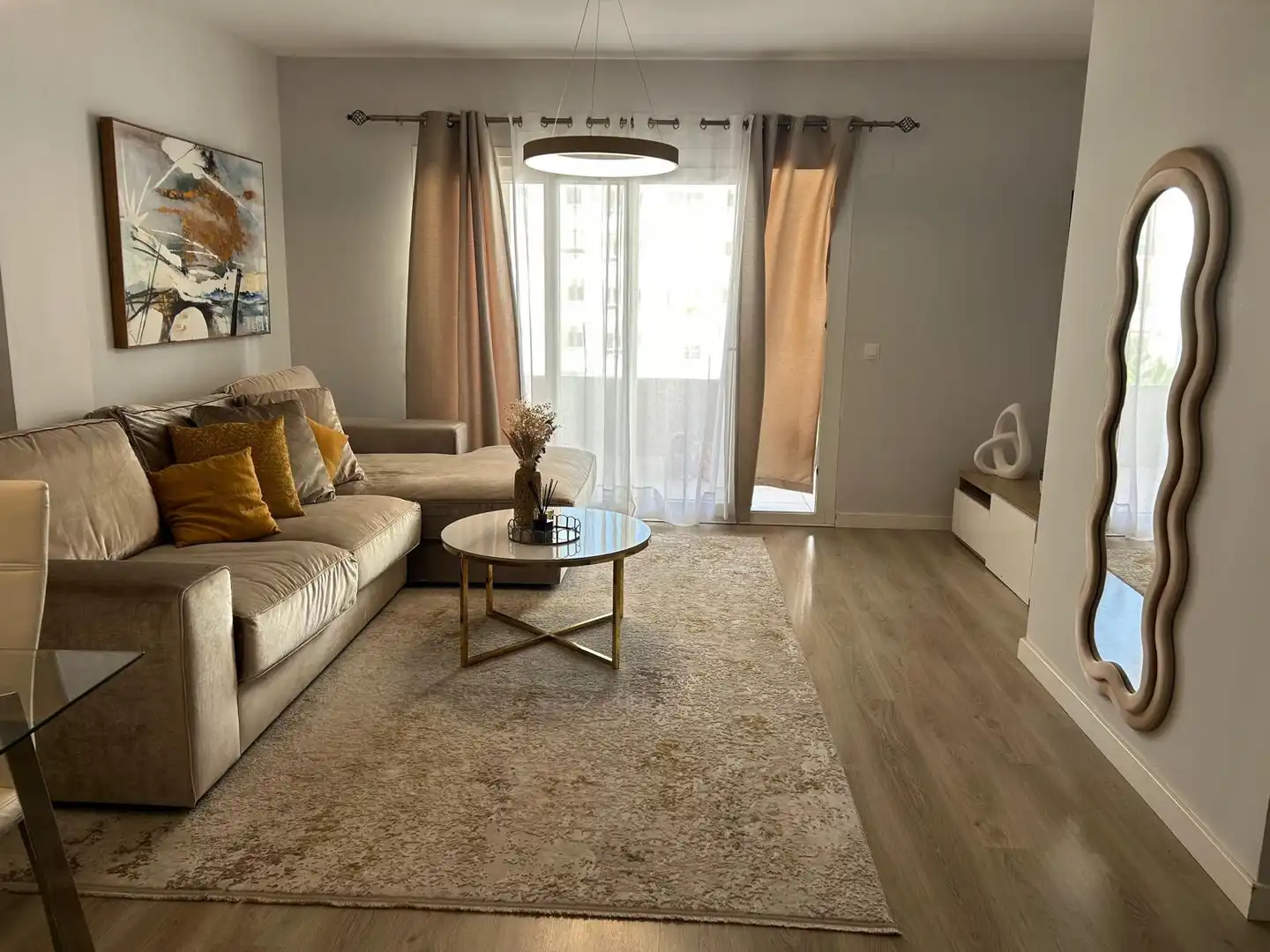 Living room of Apartments for rent in Nueva Andalucía