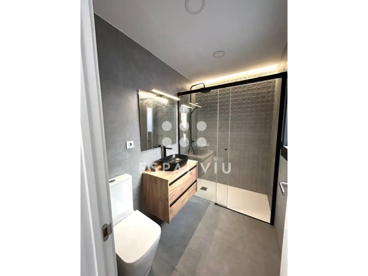 Badezimmer von Haus oder Chalet zum Verkauf in Terrassa mit Klimaanlage, Heizung und Privatgarten
