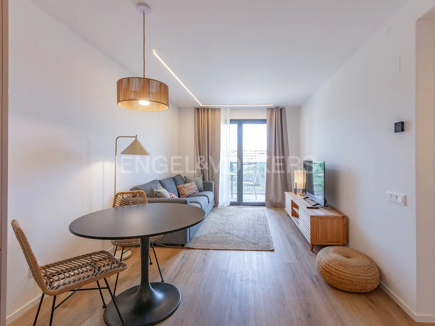 Sala de estar de Piso de alquiler en Esplugues de Llobregat con Aire acondicionado, Calefacción y Jardín privado