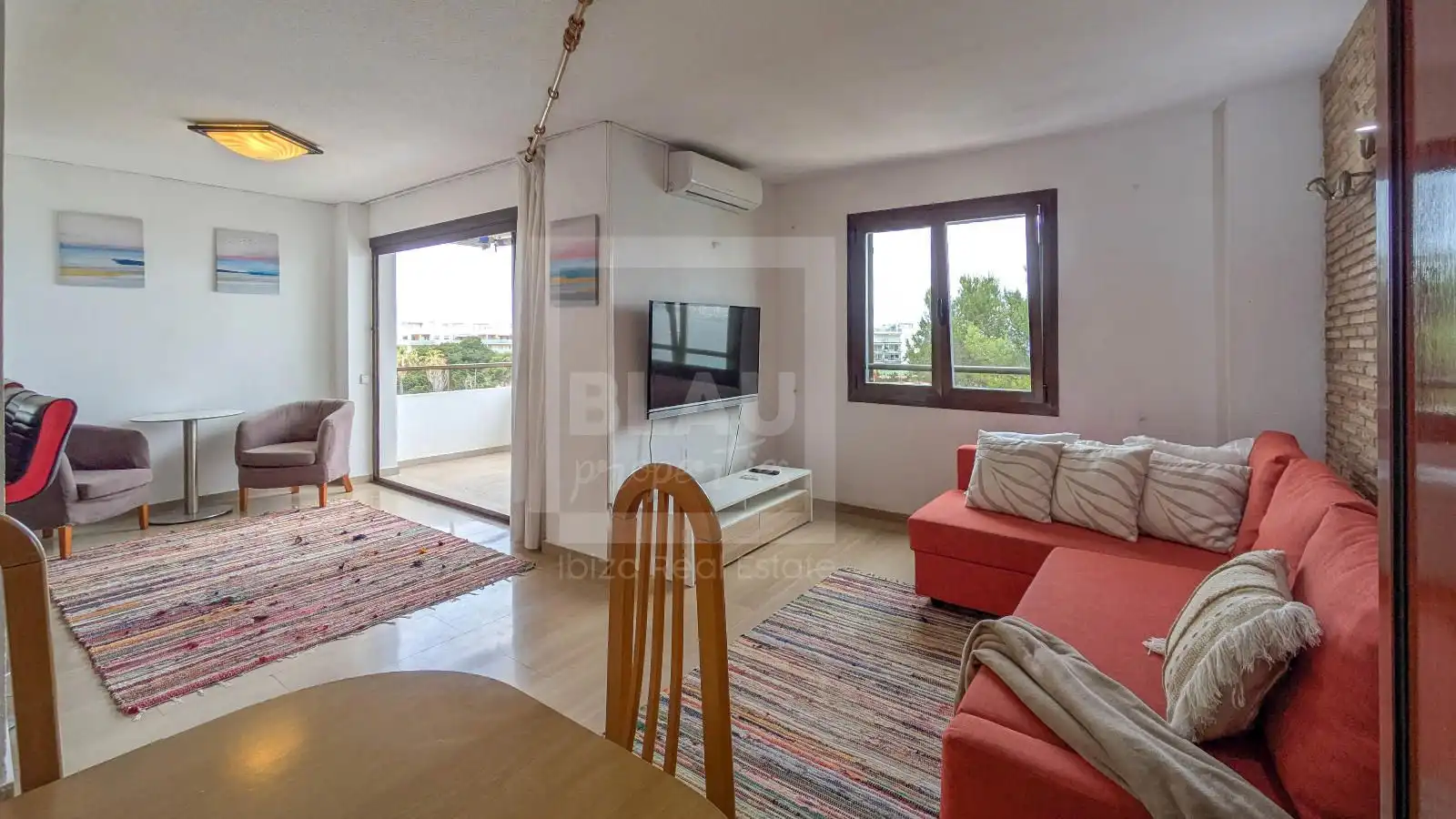 Wohnzimmer von Dachboden zum Verkauf in Sant Josep de sa Talaia mit Klimaanlage, Terrasse und Schwimmbad