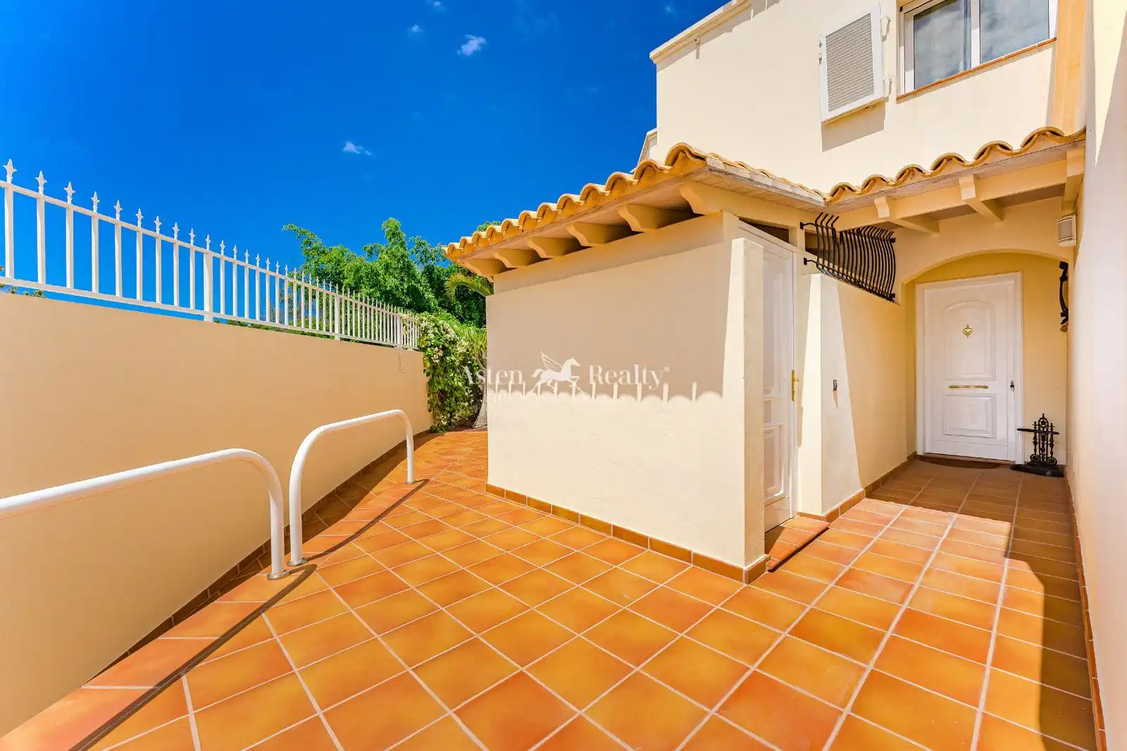 Vista exterior de Casa o chalet en venta en Arona con Jardín privado, Terraza y Trastero