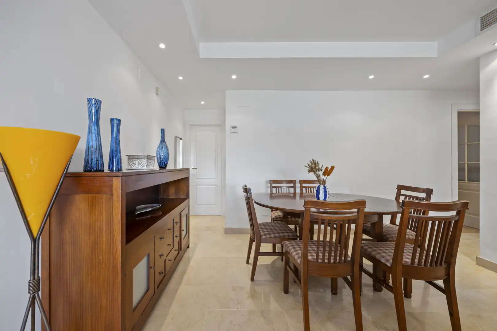 Comedor de Apartamento en venta en Marbella con Aire acondicionado, Terraza y Piscina