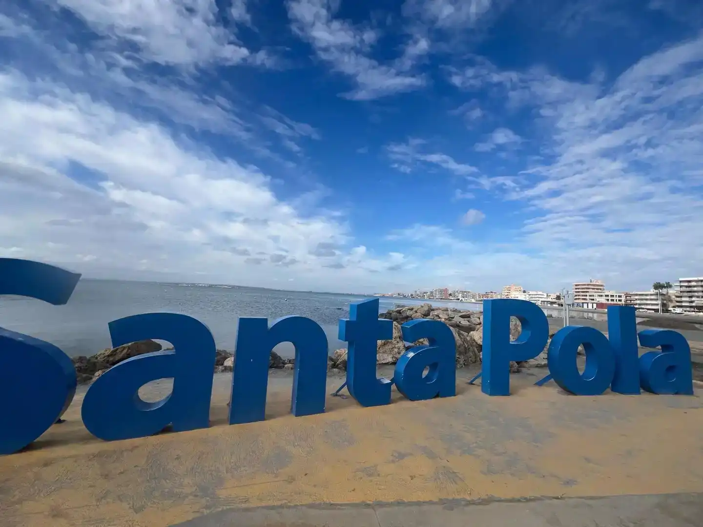 Vista exterior de Pis de lloguer en Santa Pola amb Aire condicionat i Balcó