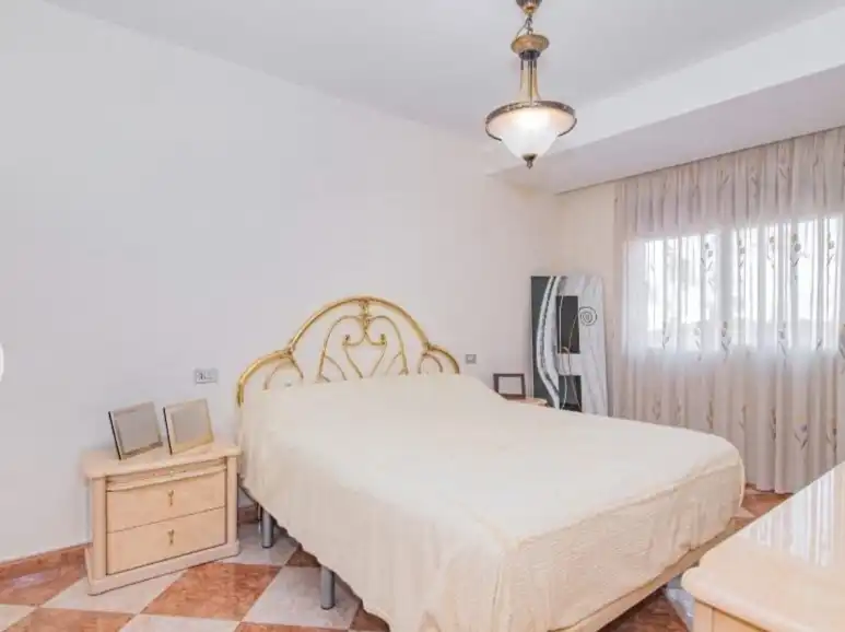 Flat for rent in Calle Ingeniero Santa Cruz, 14, Barrio de Zaidín