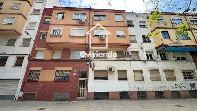Piso en Venta en Monturiol en Centre