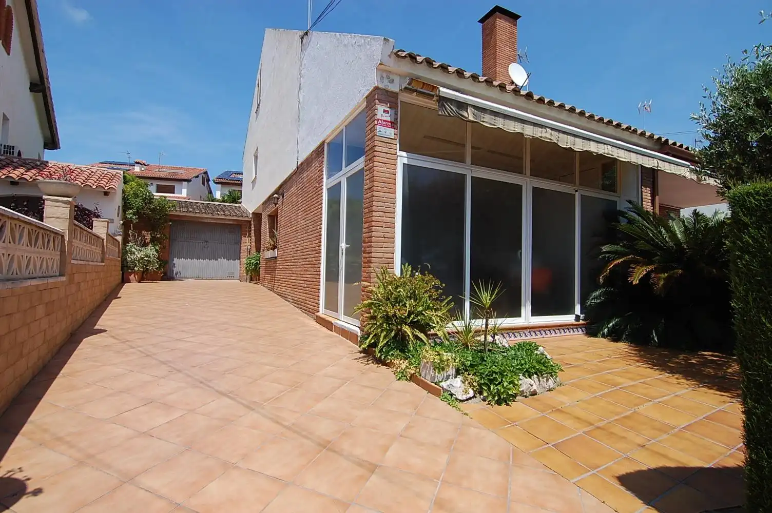Vista exterior de Casa o xalet en venda en Vilassar de Dalt amb Aire condicionat, Calefacció i Jardí privat
