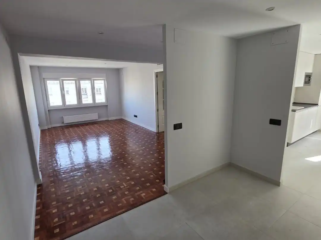 Wohnung mit Aufzug zum Verkauf in Calle Reina Mercedes 3, imagen 2