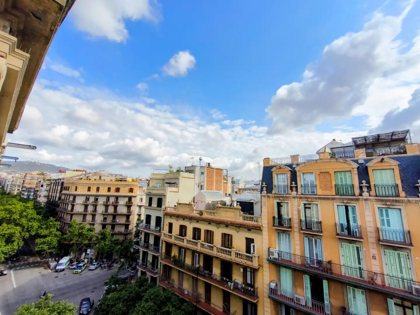 Vista exterior de Pis de lloguer en Barcelona amb Aire condicionat, Forn i Microones
