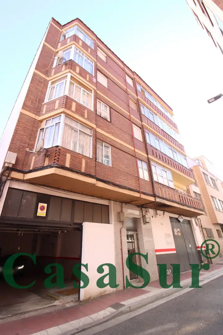 Außenansicht von Wohnung zum Verkauf in Valladolid mit Heizung, Terrasse und Abstellraum