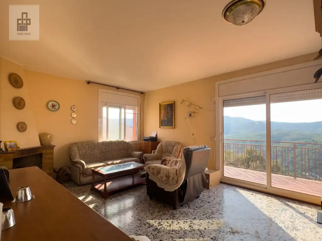 Sala de estar de Casa o chalet en venta en Torrelles de Llobregat