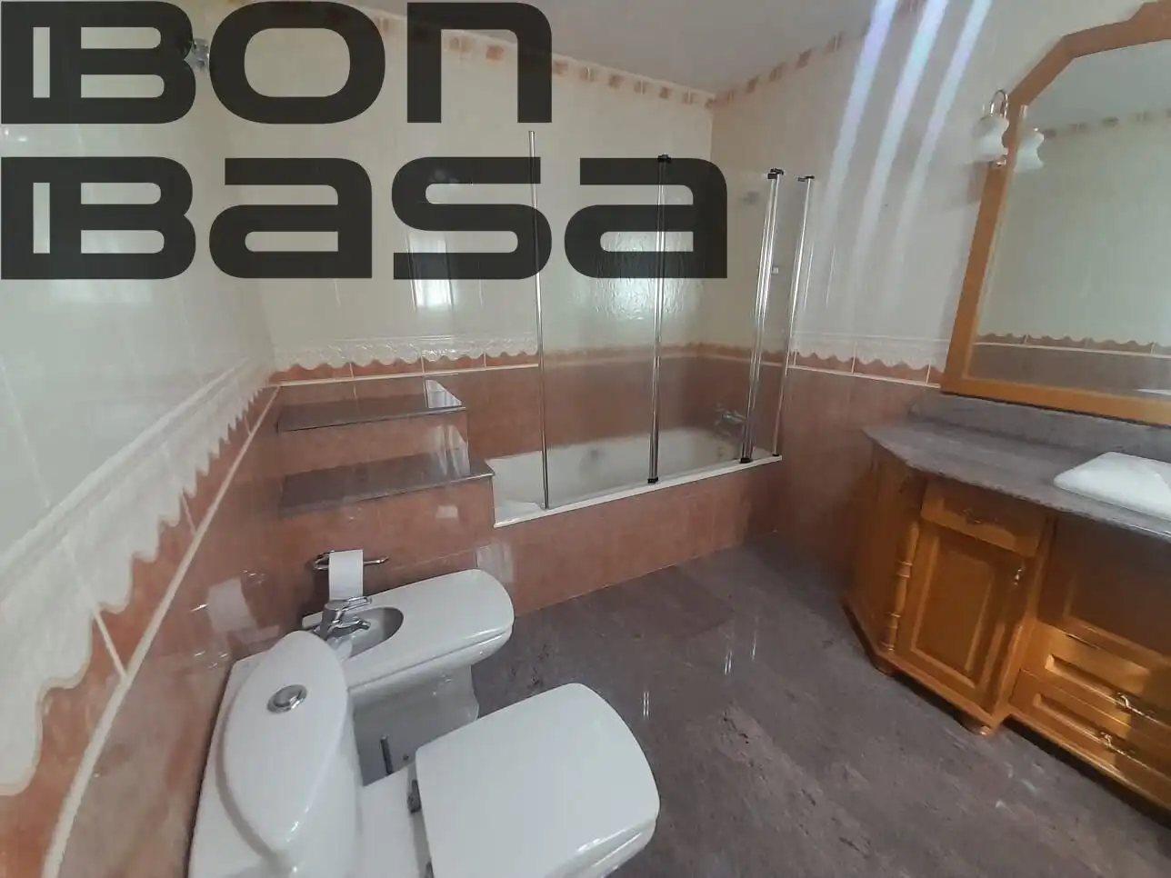 Bany de Casa o xalet en venda en Alicante / Alacant amb Aire condicionat, Jardí privat i Piscina