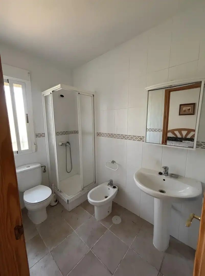 Bathroom of Houses for sale in Colmenar de Oreja