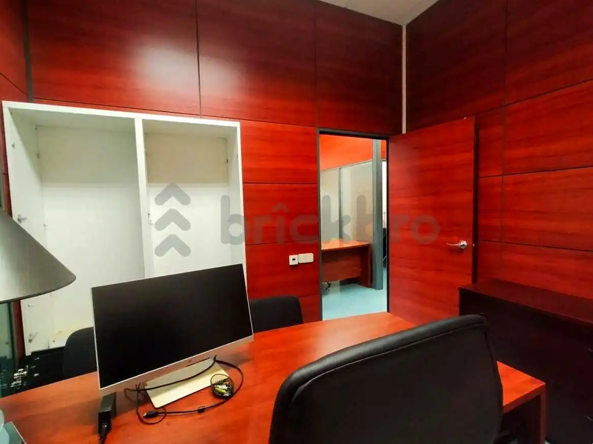 Commercial properties for sale in Barcelona  with Air Conditioner