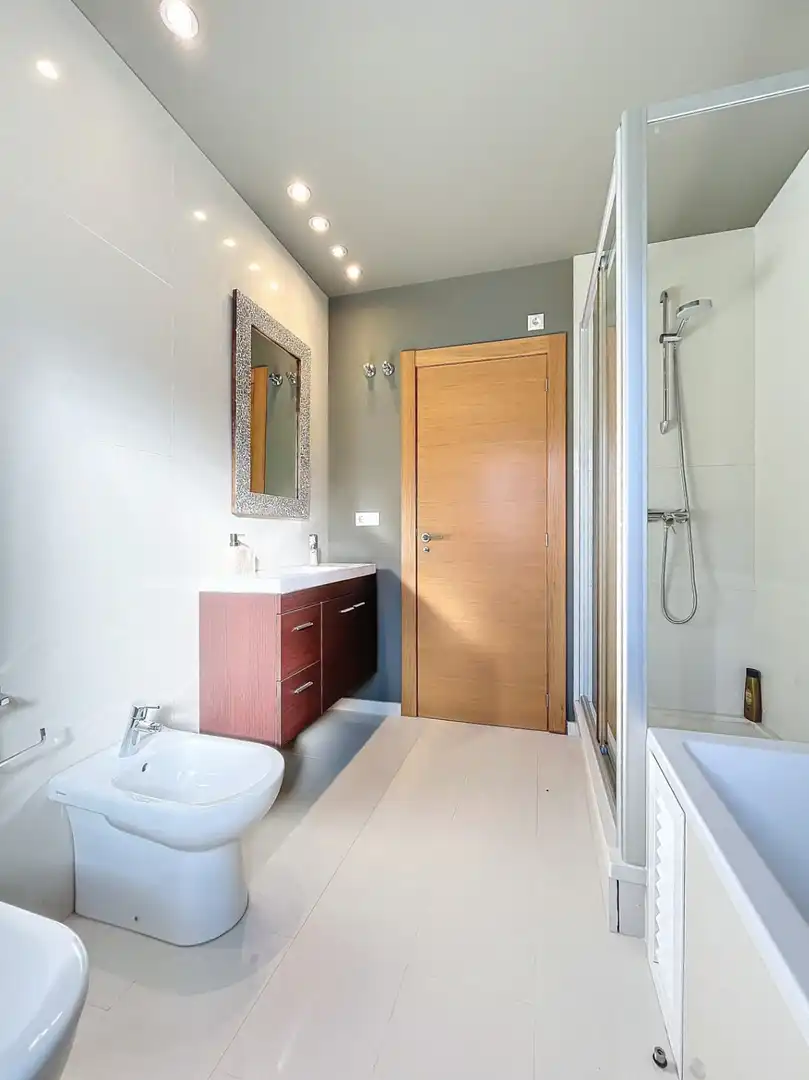 Bathroom of Houses for sale in L'Alfàs del Pi  with Air Conditioner, Heating and Private garden