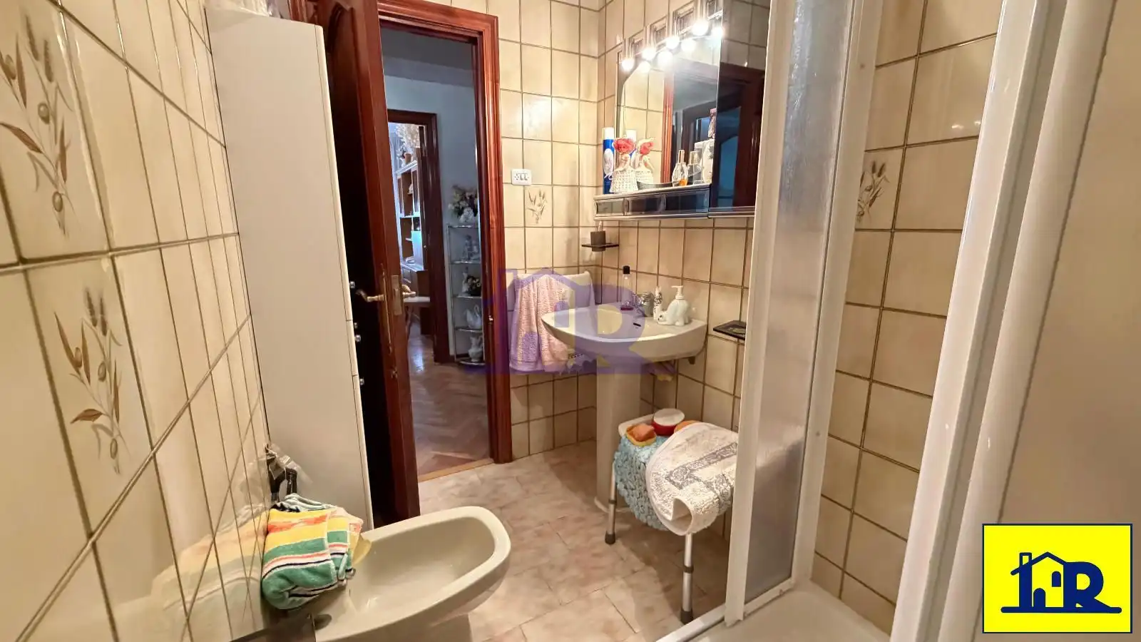 Baño de Piso en venta en Cuenca con Aire acondicionado, Calefacción y Terraza