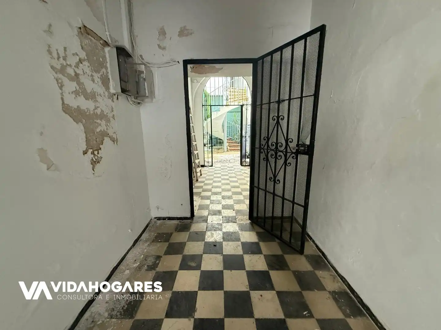 Edificio en venta en Rota