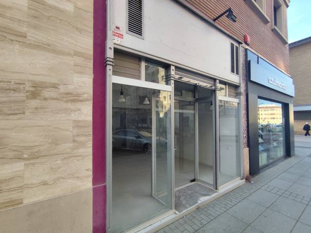 Local comercial en Alquiler en Pamplona-Iruña - Calle Olite, 34 en 2º Ensanche