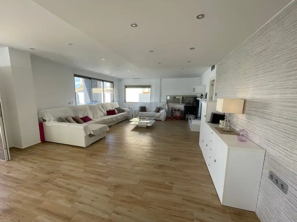 Houses for sale in Islas Menores - Mar de Cristal