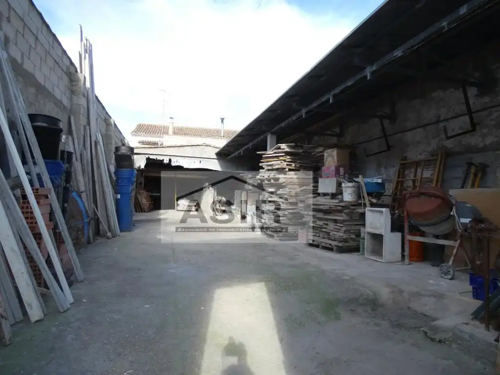 Wohnbaugrundstück zum Verkauf in Casc Urbà, imagen 5