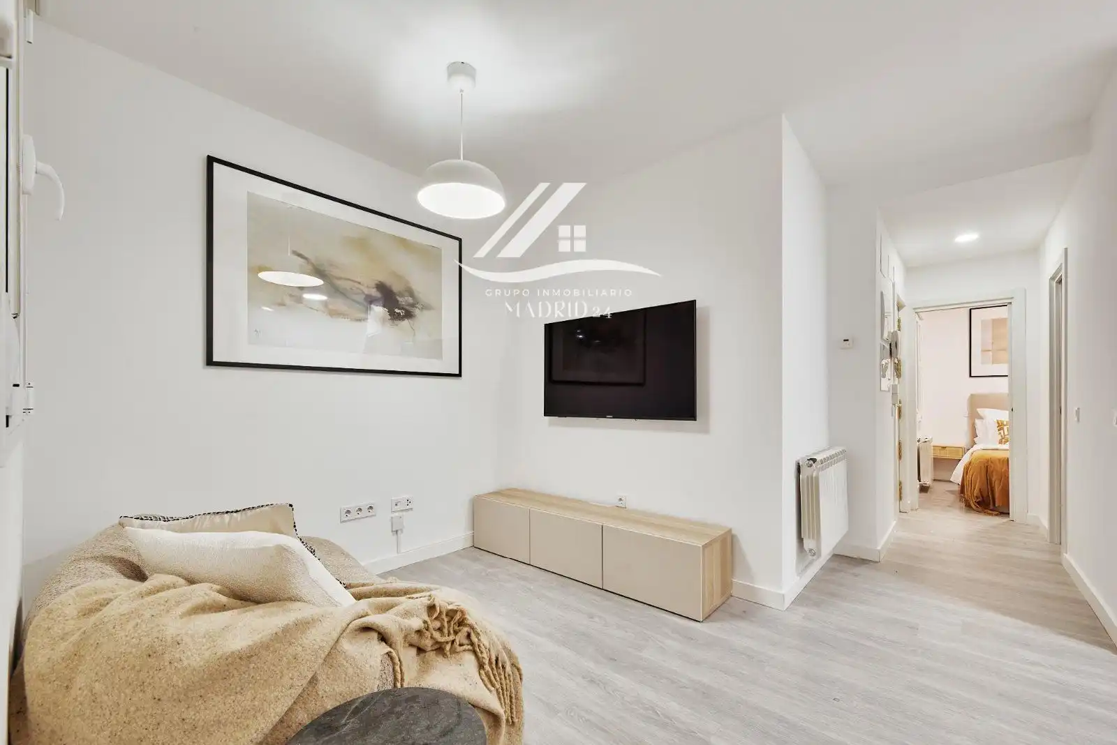 Flat with lift for sale in N/A