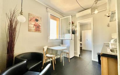 Bedroom of Flat for sale in  Barcelona Capital  with Air Conditioner