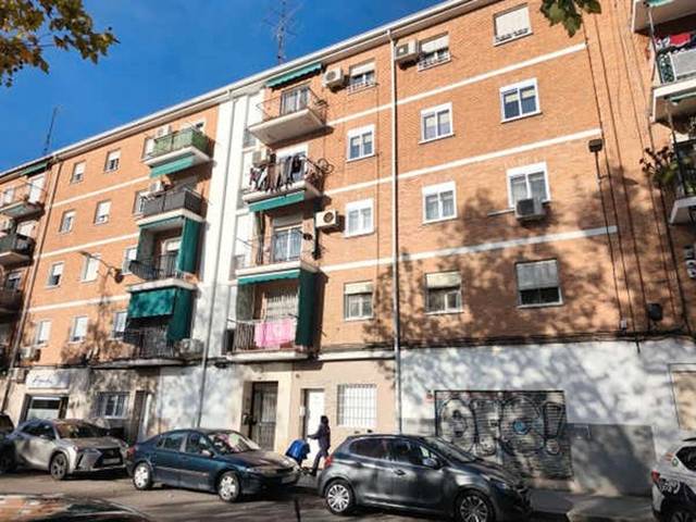 Piso en Venta en Avenida de Pablo Neruda, 56 en Portazgo