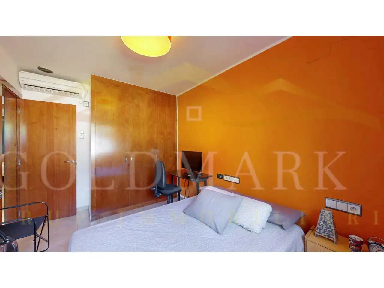 Dormitori de Casa o xalet en venda en Sabadell amb Aire condicionat, Jardí privat i Terrassa