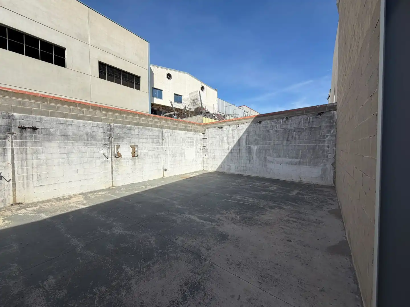Industrial building for sale in Carrer dels Carboners 7, imagen 3