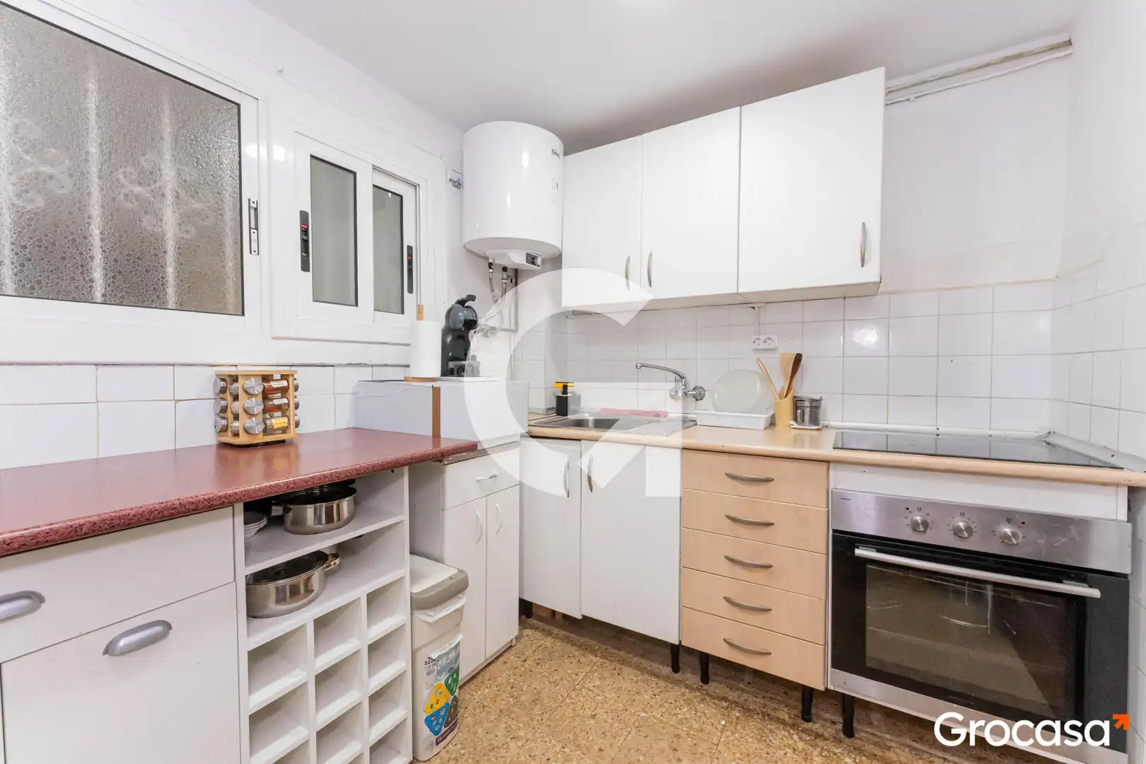 Cuina de Pis en venda en Cornellà de Llobregat amb Aire condicionat, Calefacció i Traster