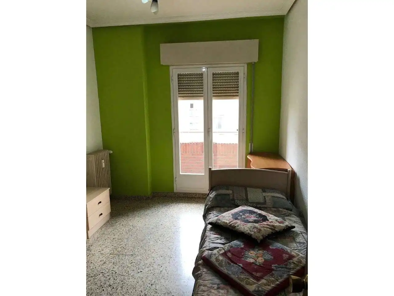 Habitación de Apartamento en venta en  Logroño con Calefacción y Balcón