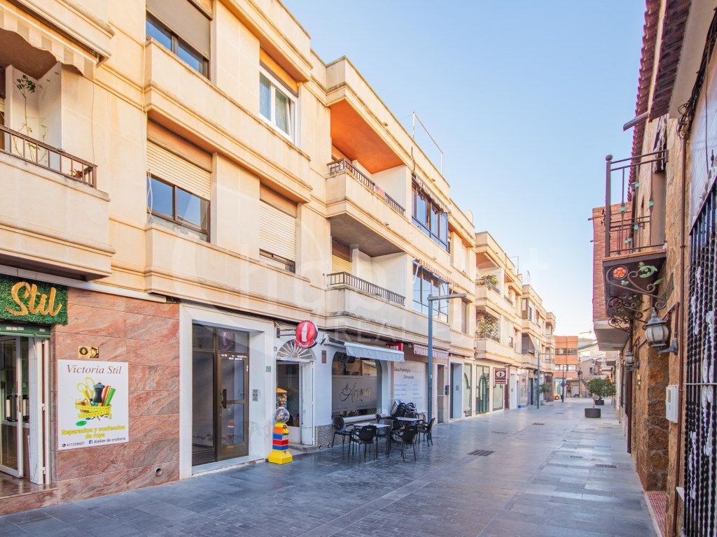 Vista exterior de Apartament en venda en Los Montesinos amb Terrassa