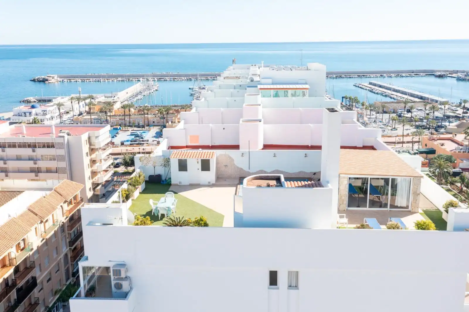 Dachboden zur Miete in Fuengirola mit Klimaanlage, Heizung und Terrasse