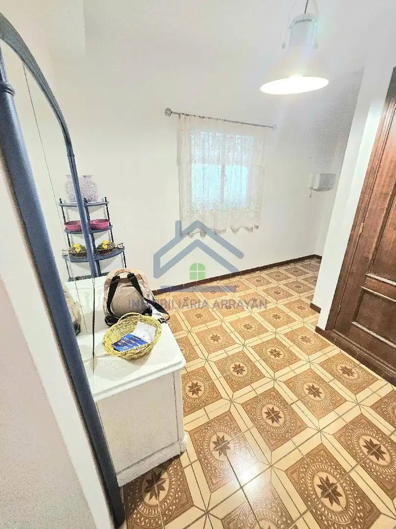 Piso en venta en Granada con Terraza y Amueblado